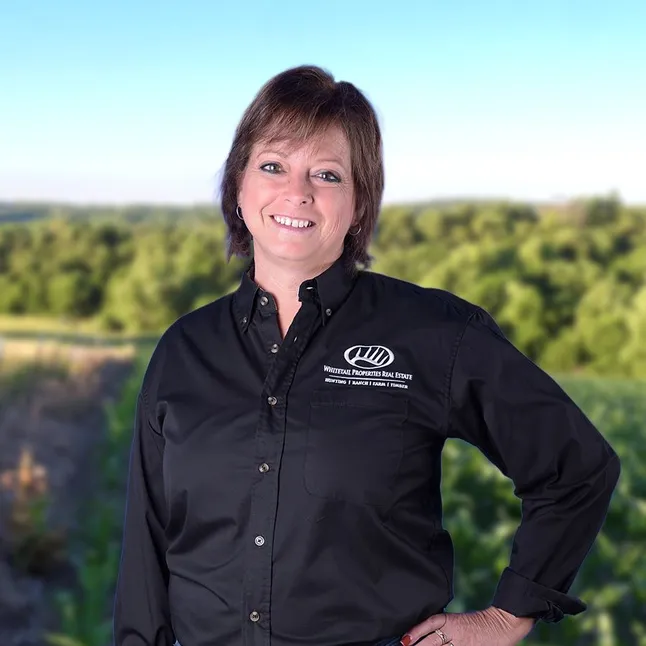 Kim Bristow Headshot